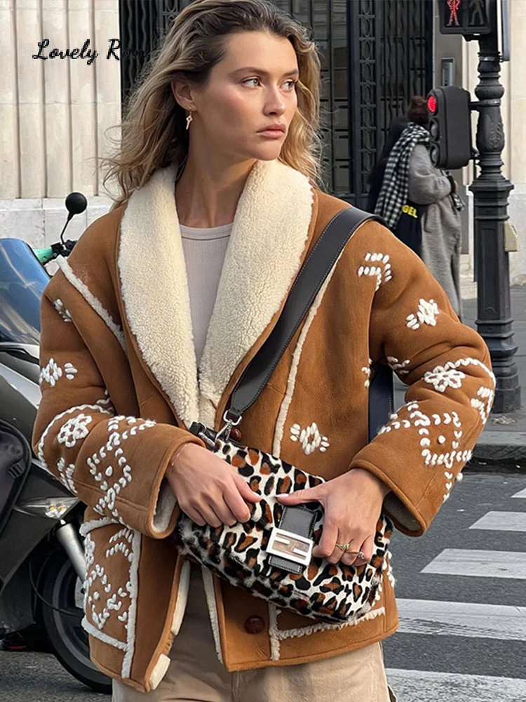 

Casual Lamb Wool Embroidery Women Coat Long Sleeve V-neck Single Breasted Female Jacket 2024 Autumn Winter Lazy Lady Coats