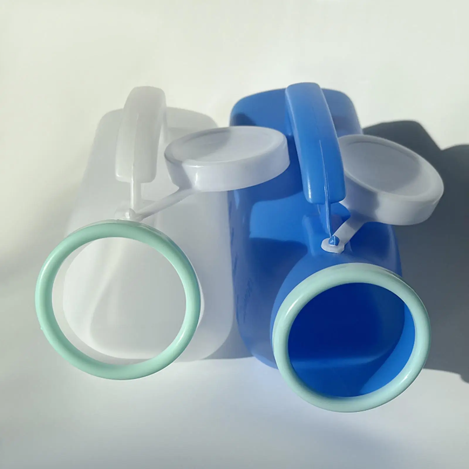 

Urine Bottle Portable Toilet Detachable Spout for Elderly Bedridden Men Women Kids Outdoor Travel