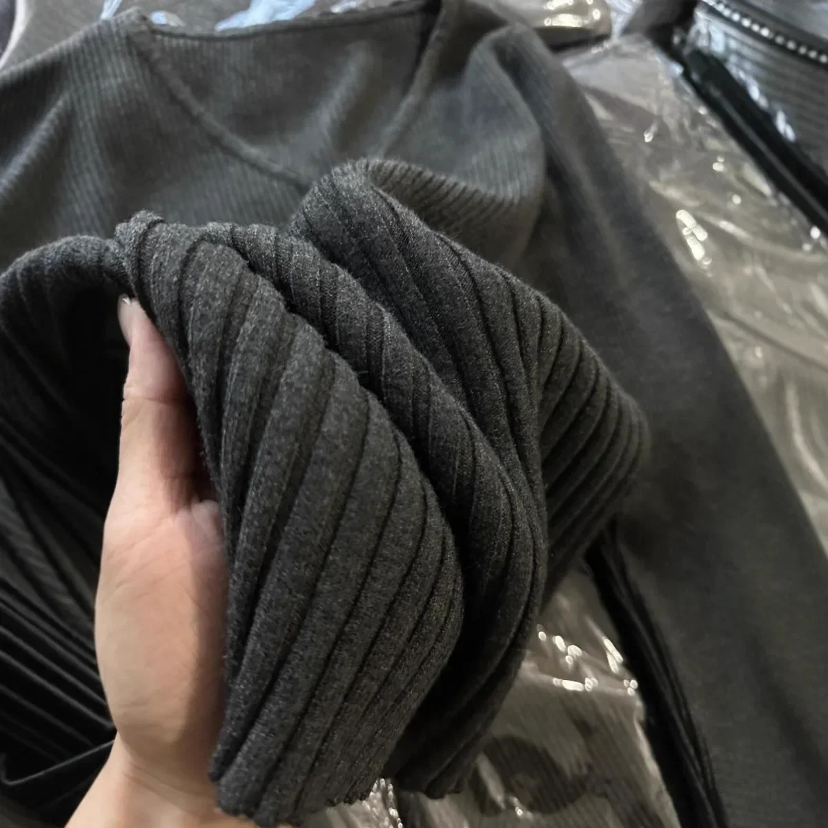 Women's Inner Wear Autumn Winter Thick Soft Waist-Cinching Slim Long Sleeve Top Korean Style V-Neck Knitted Base Shirt