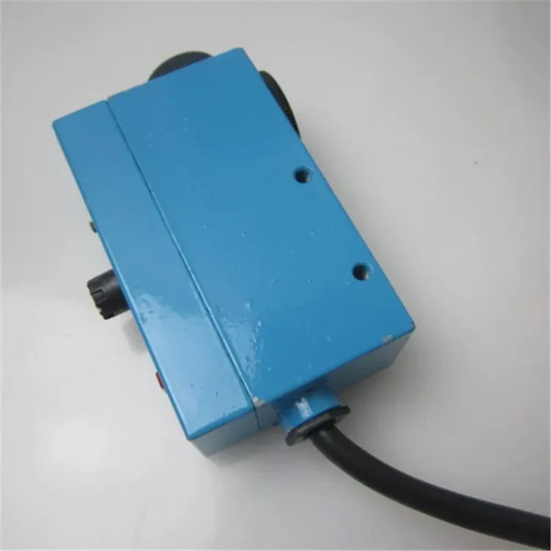 NT-RG32 Color Tracker High Speed Photoelectric Eye Switch Tracking Color Detection Sensor