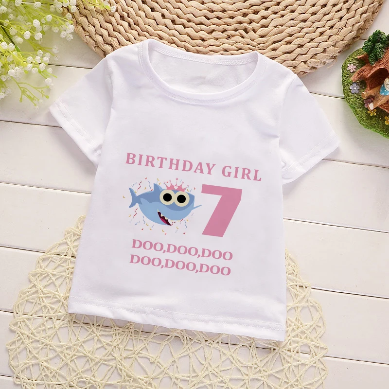 Camiseta de dibujos animados de tiburón de cumpleaños para niñas, camiseta con gráfico de número 0-9, ropa para niños, estampado de letras, manga