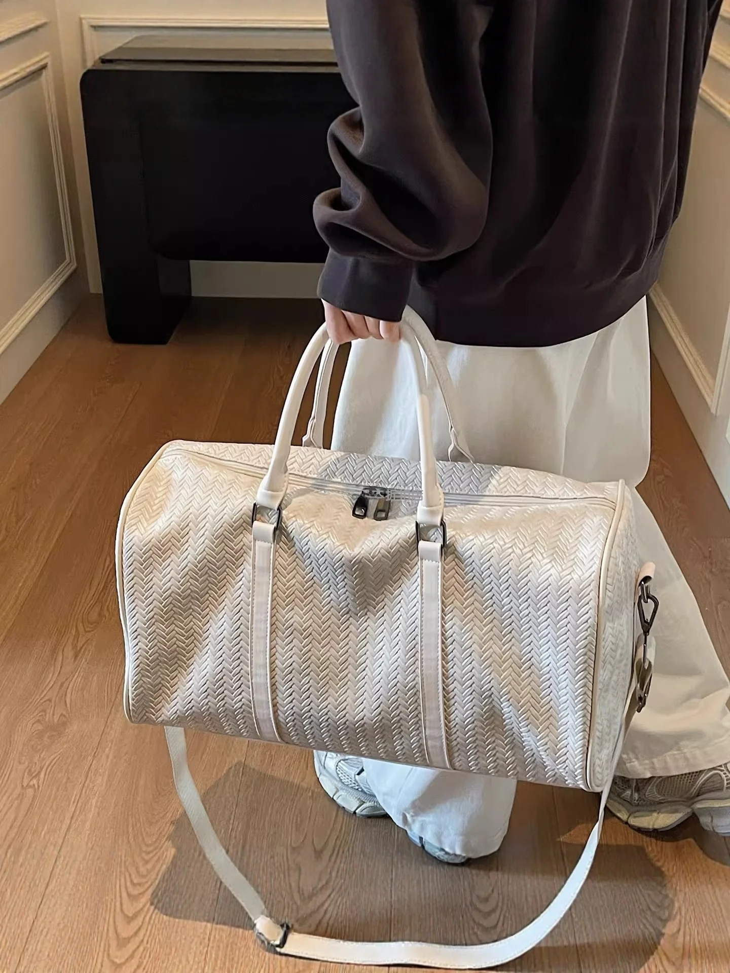 large-capacity-handheld-yoga-fitness-sports-travel-bag-for-women-new-style-short-trip-storage-bag-trendy-youth-casual-pu-leather