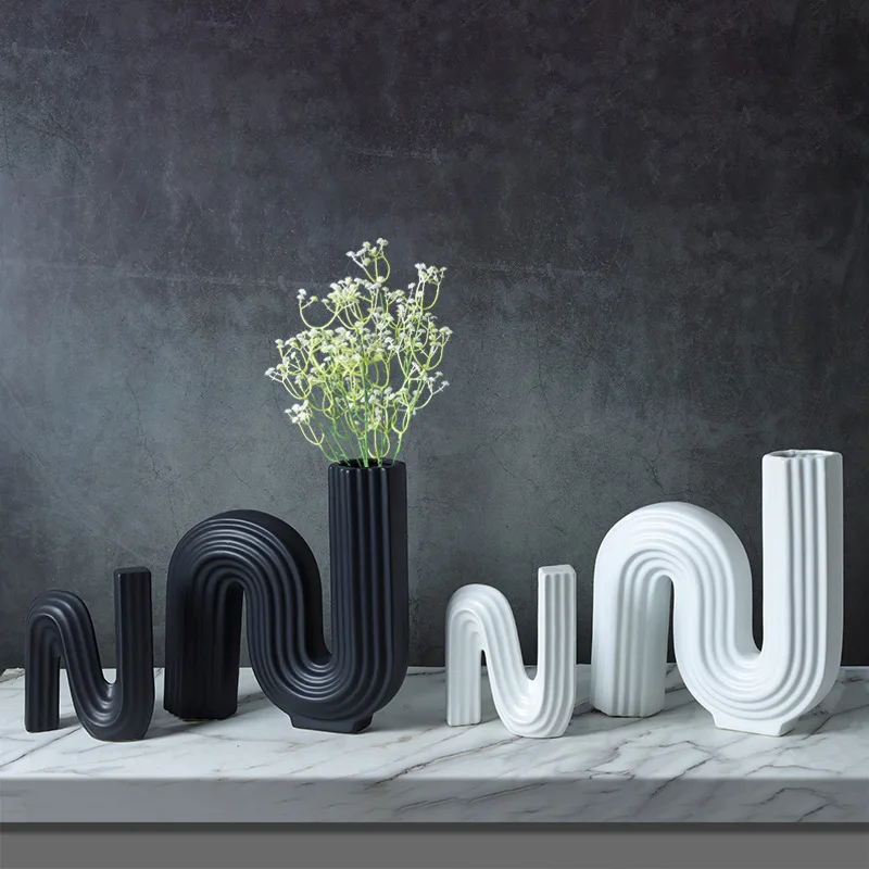 Modern minimalist Nordic creative black and white N-shaped geometric ceramic crafts ornaments home hotel accessories