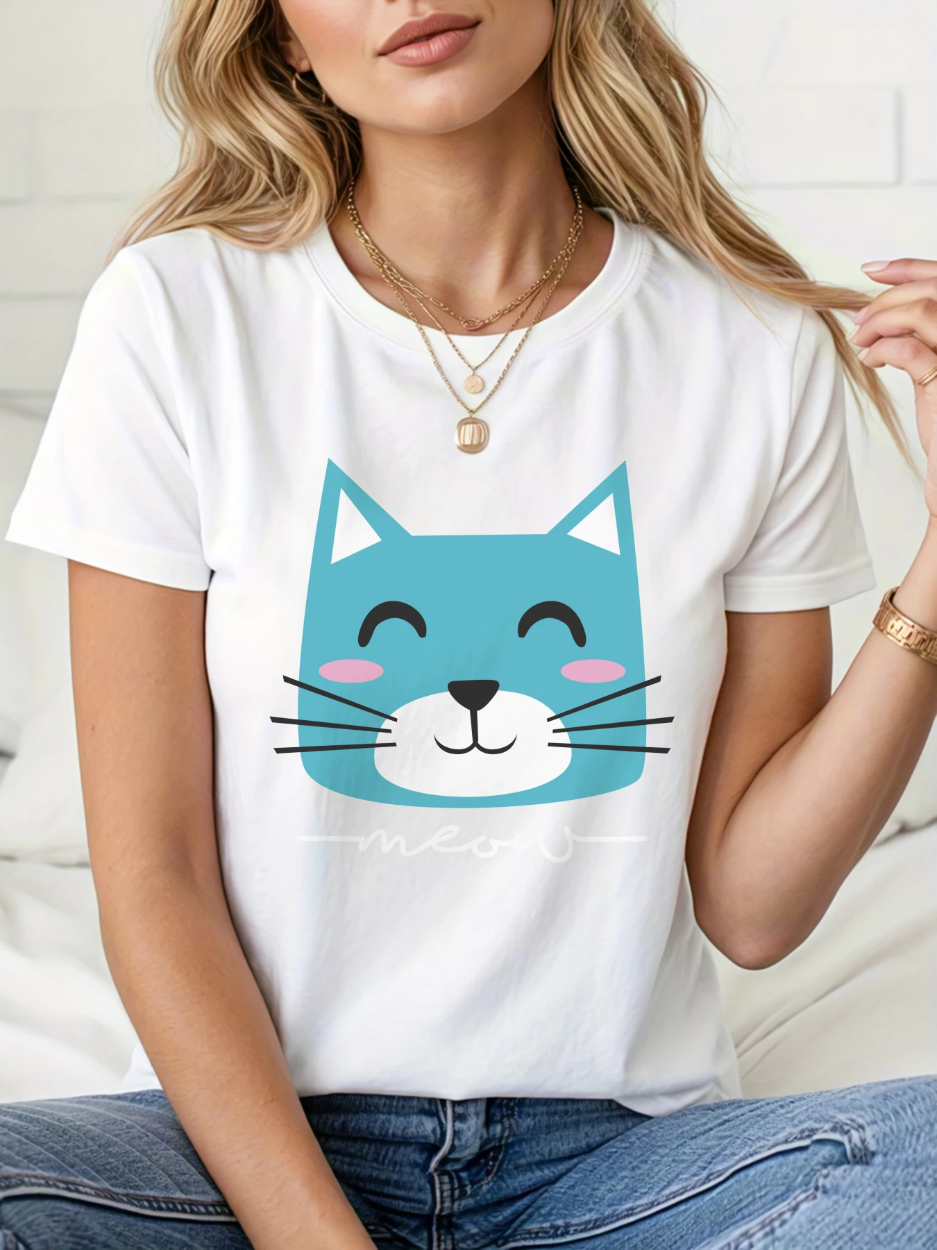 

2025 г., топ с принтом синего кота и граффити, женская повседневная футболка для юниоров с круглым вырезом, весна-лето, модная футболка, корейская роскошная одежда, футболка y2k