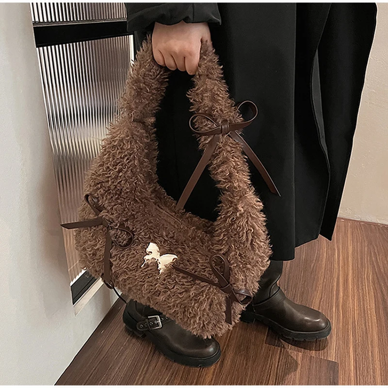 Flauschige Hobo-Schultertasche aus Kunstfell mit Schleife, minimalistische, lässige Handtasche mit Tragegriff für Damen, weiche Plüsch-Pendler-Tragetasche, Herbst/Winter – Detail 15