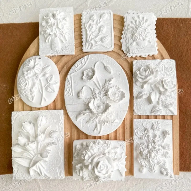 Retro flower art relief gypsum white embryo DIY hand-painted three-dimensional creative ornament team building salon activities
