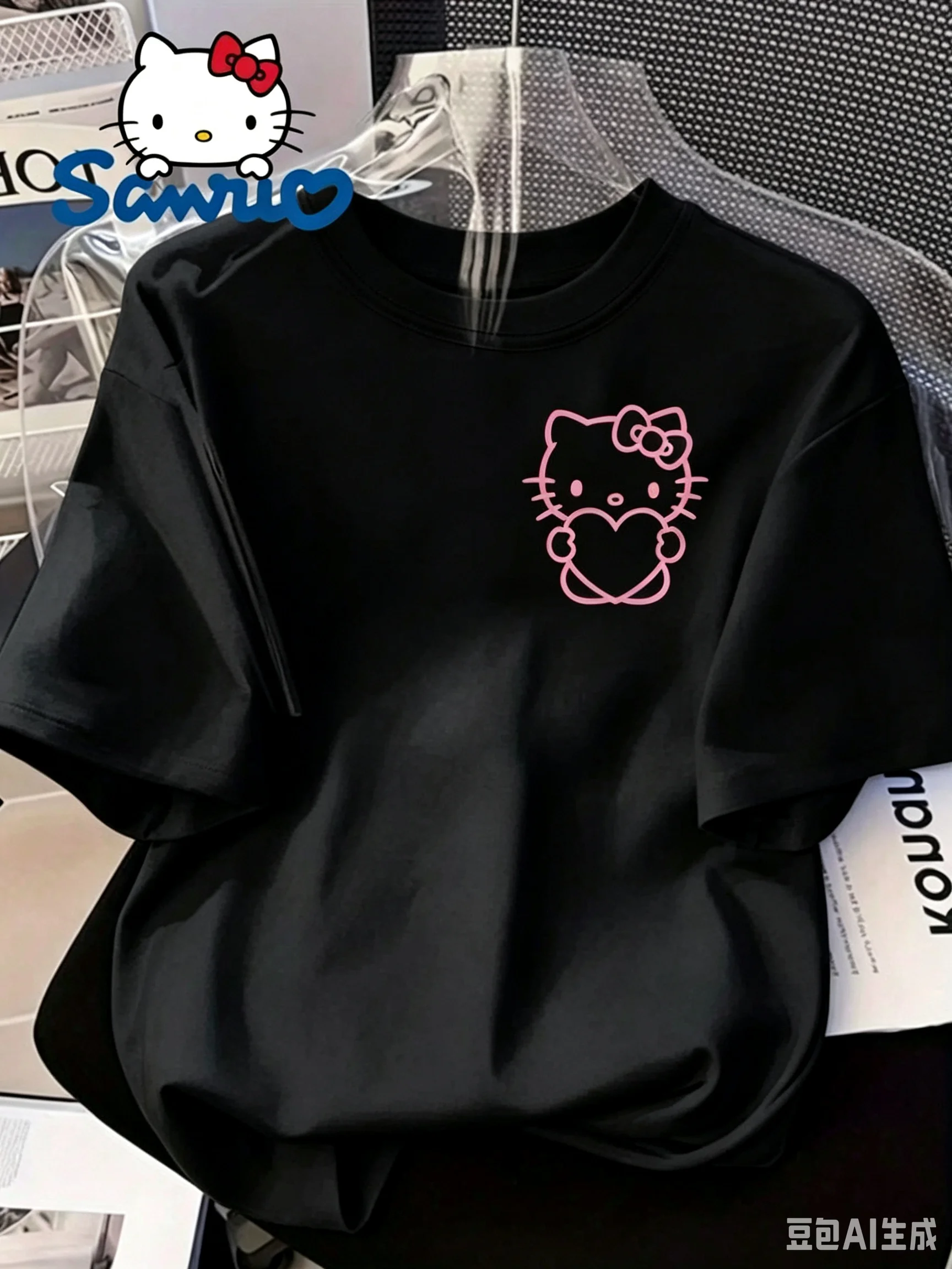 2026 Hello Kitty Pink Contour Heart Shaped Chest Logo Pattern Women's Round Neck Short Sleeve Sanrio Casual T-shirt