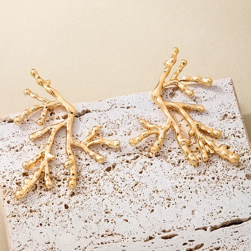 

1 Pair Creativity Unique Metal Red Coral Branch Studs Earrings for Women Summer Day Ocean Style Fun Ears Jewelry Gift Daily Wear