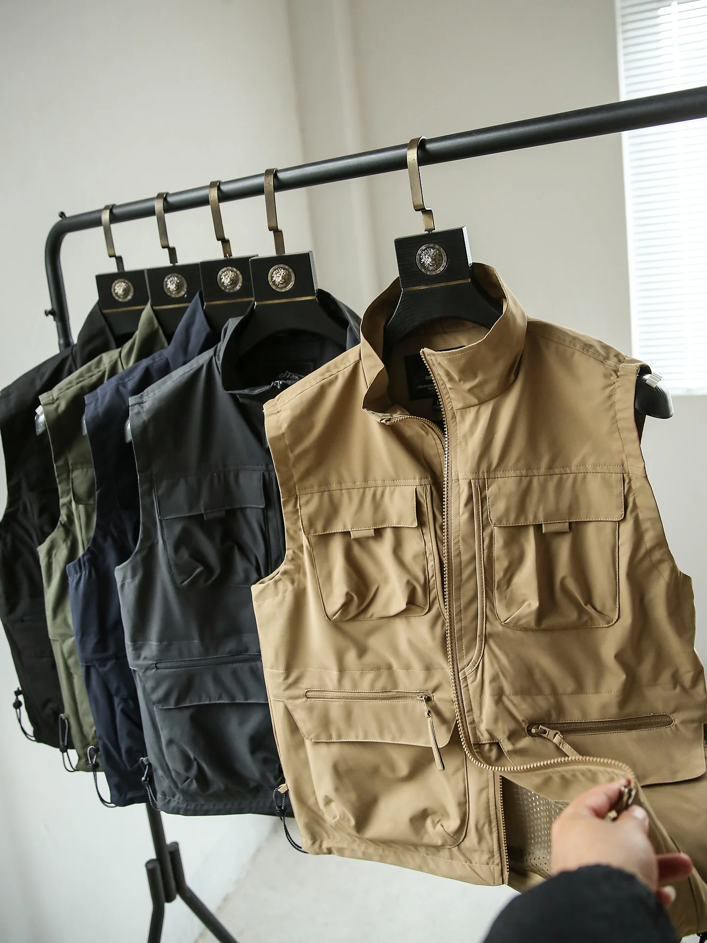 メンズアウトドアクライミング写真撮影釣り作業服ベストジャケット春秋大ポケットスタンドカラーレイヤリングトップコート