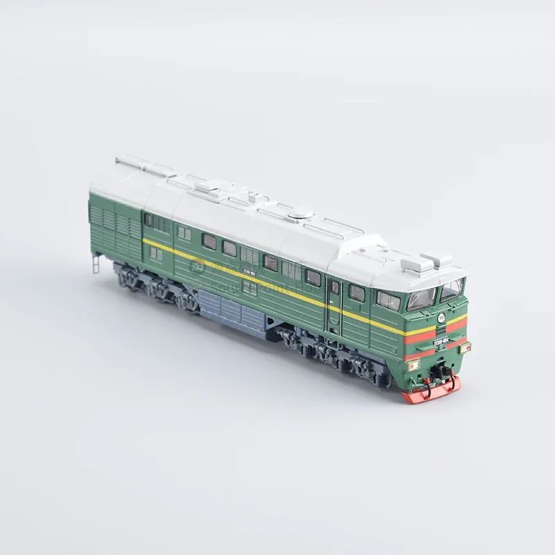 USSR 2TE116 Broad Gauge Double Diesel Locomotive 1/87 Plastic Model Original Russian Heavy Freight Trains Scale Model JLKN018