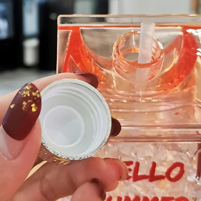 زجاجة مياه مربعة من القش كوب للمشروبات الباردة كوب شرب صيفي للطلاب في الهواء الطلق زجاجة مياه بلاستيكية ثلجية كوب للسيدات