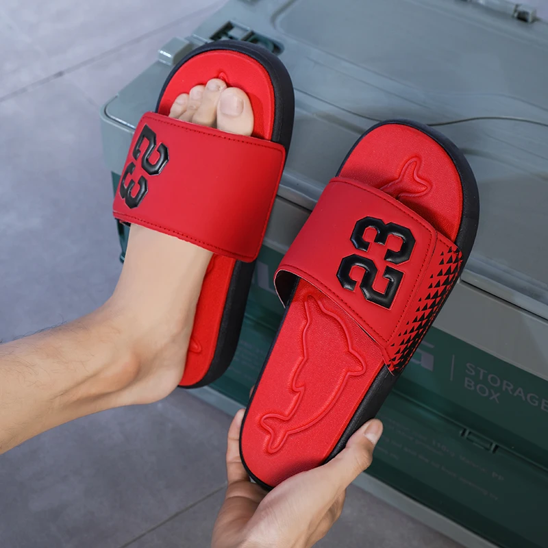 

Мужские тапочки No 23. Дизайн: мягкие, быстросохнущие, сверхлегкие, новые сандалии на плоской подошве и противоскользящие для домашнего и наружного использования.