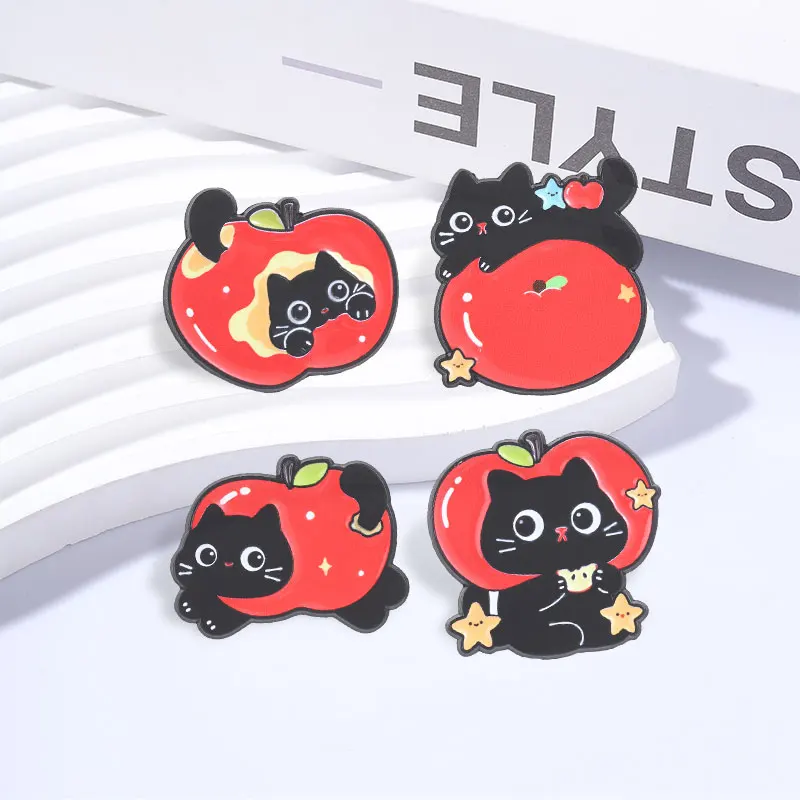 Schwarze Katze Apfel Cartoon Emaille-Pin Niedliches Frucht-Tier-Design Metall-Brosche Rucksack Revers Hut Anstecknadel Lustiges Schmuckgeschenk für Freunde – Detail 5
