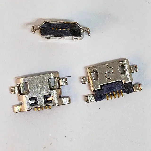 100 SZTUK dla Alcatel Pop C7 7040 Port ładowania USB Wtyczka dokująca Ładowarka Złącze Gniazdo Części naprawcze
