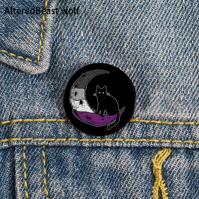 Asexual Pride Moon Cat Pin Custom Brooches Shirt Lapel teacher tote Bag backpacks Badge Cartoon gift brooches pins for women