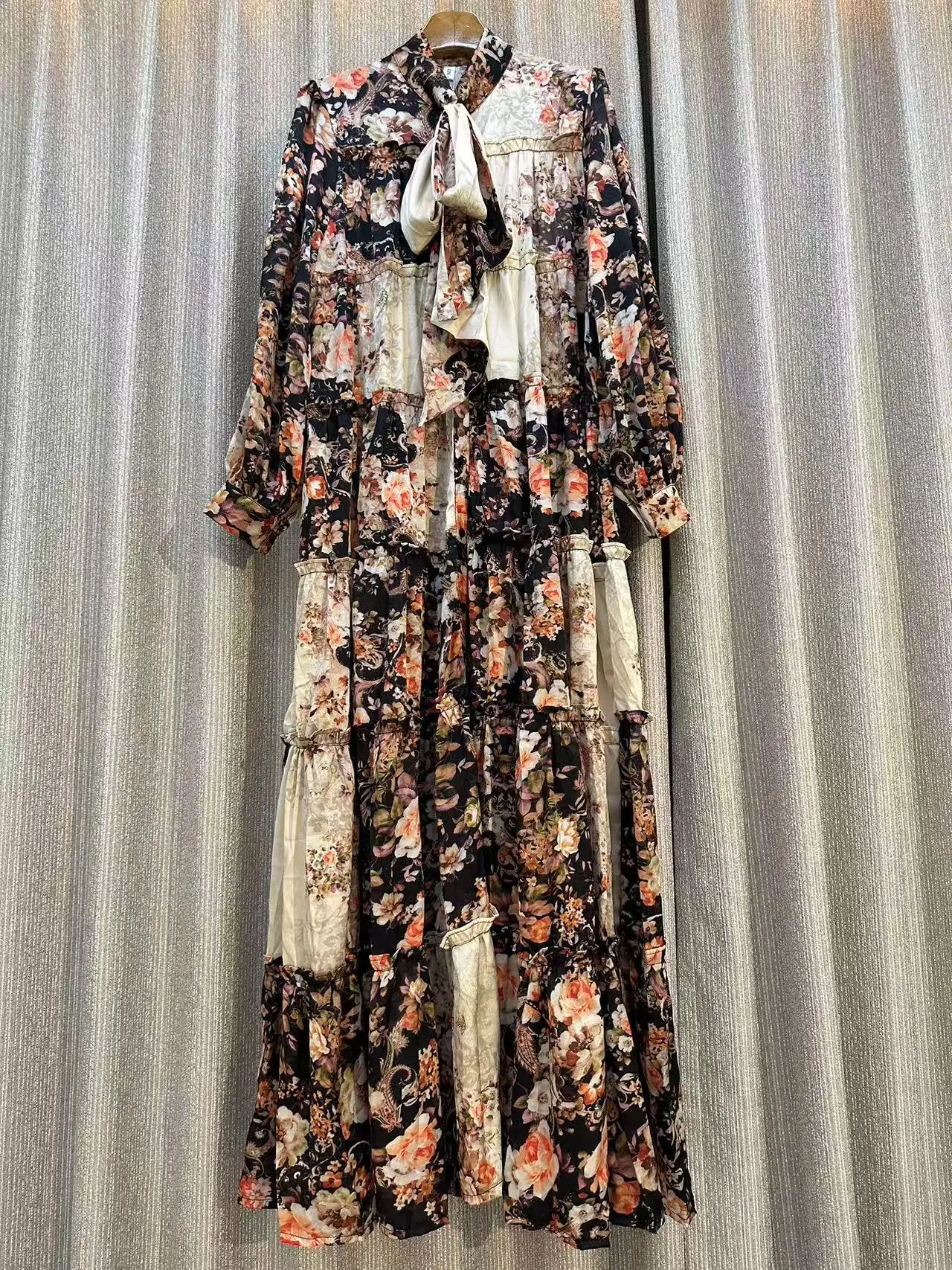 Image of Herbst winter 2025, Frauen Mode Druck Lose Lange Kleid Puff Hülse Bogen Einreiher Luxus Hohe Qualität Große Schaukel Maxi Kleid
