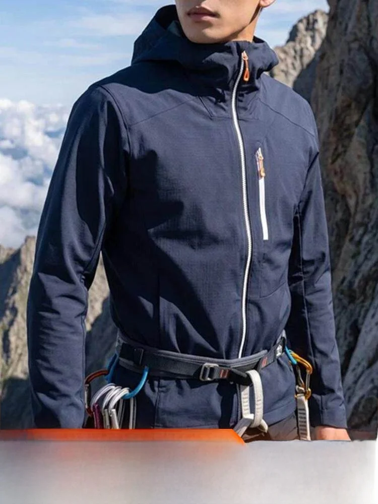 Lightweight Windproof Water-resistant 3D Tailored Men's Outdoor Hooded Softshell Jacket Autumn Season Men's Fashion Jacket