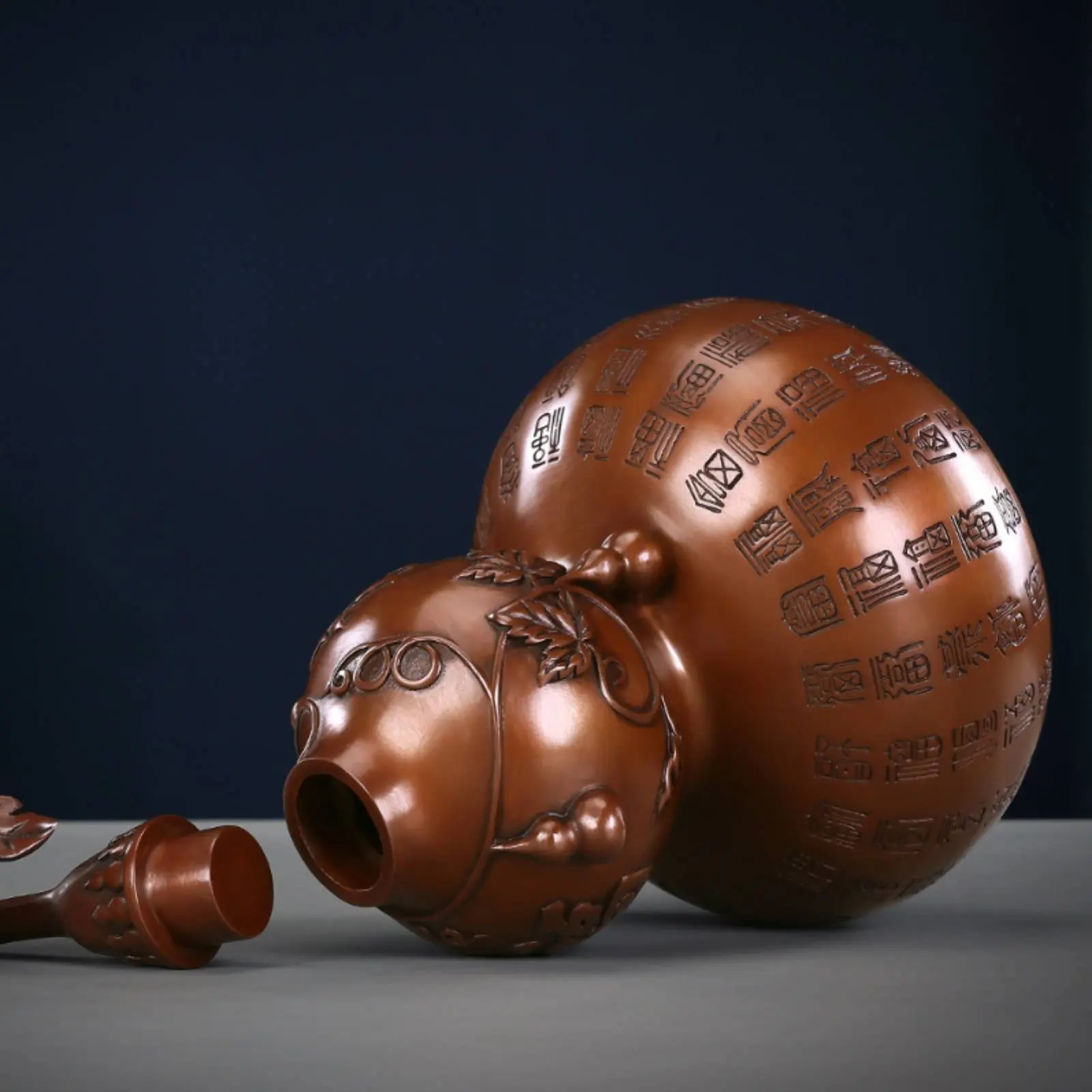 

Copper Gourd Statue Engraved Pattern Hollow Gourd Ornament Wealth Good Luck for Office