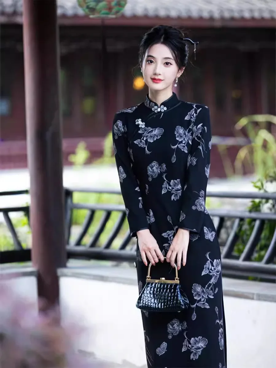 

2024, новое длинное платье Cheongsam с принтом в стиле ретро, с семью рукавами, элитное темпераментное шоу, тонкое платье Cheongsam Qipao