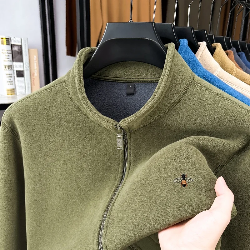 

Autumn and winter new mens stand up collar jacket velvet comfortable warm zipper cardigan top high-end brand bee embroidery coat