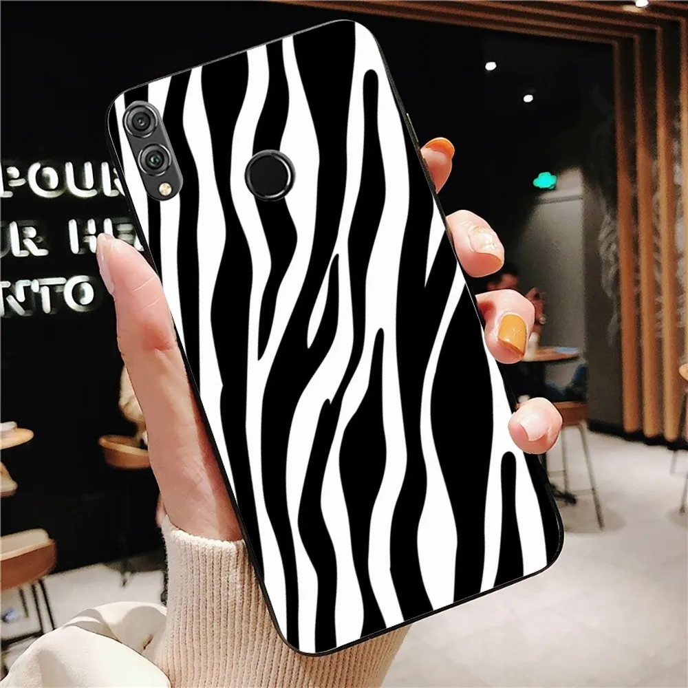 Fashion Zebra Stripe Black White Phone Case For Huawei Honor 10 lite 9 20 7A 9X 30 50 60 70 pro plus Soft Silicone Cover