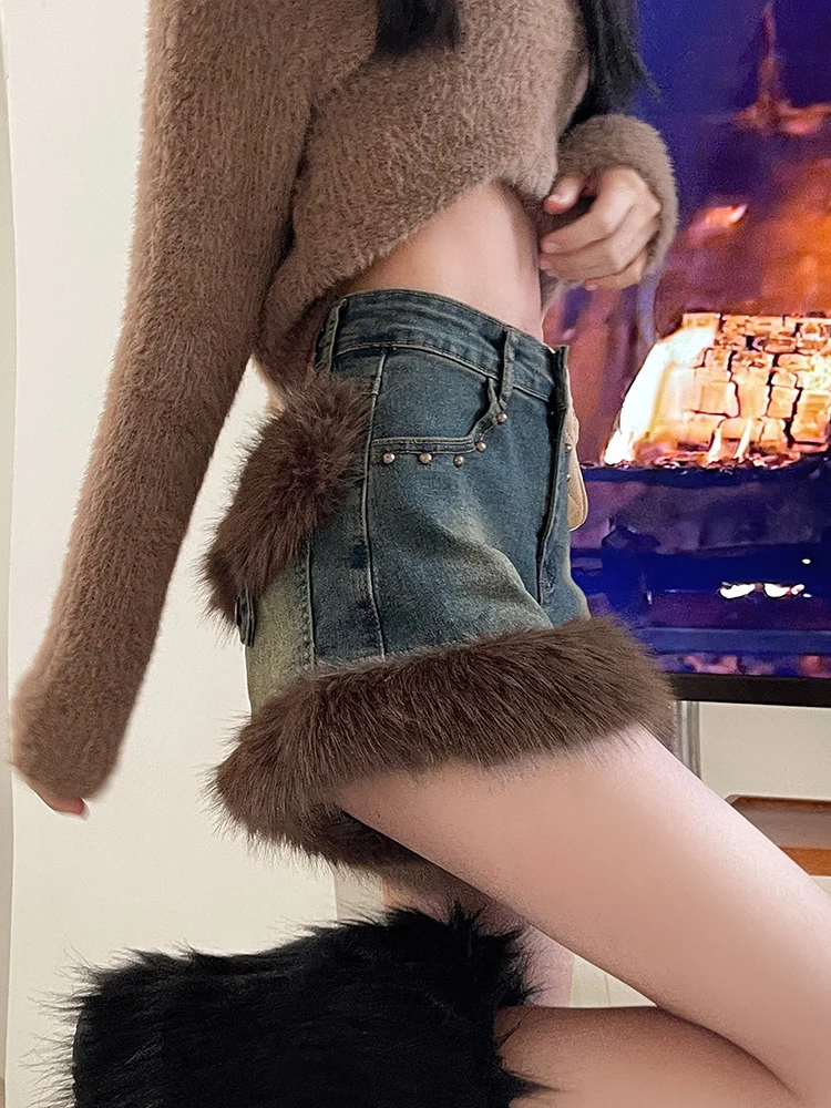 Vintage Women Riveted Shorts Faux Fur Fashion Sexy Jean Shorts Loose Casual Hot Girls Autumn Winter High Waist Casual Streetwear