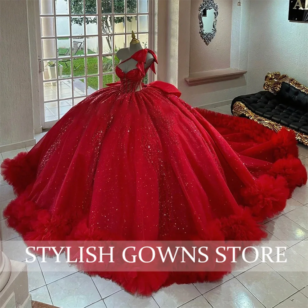 Charming Lace Appliques Quinceanera Dress for Girls Illusion Spaghetti Straps Robe Quinceanera Rouge Customized