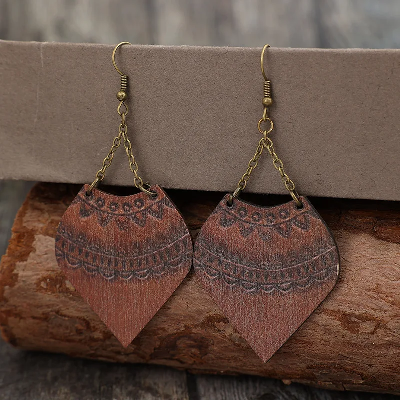 New Bohemian Style Wooden Diamond Printed Chain Stitching Fashionable European Charm Mom Earrings for Women