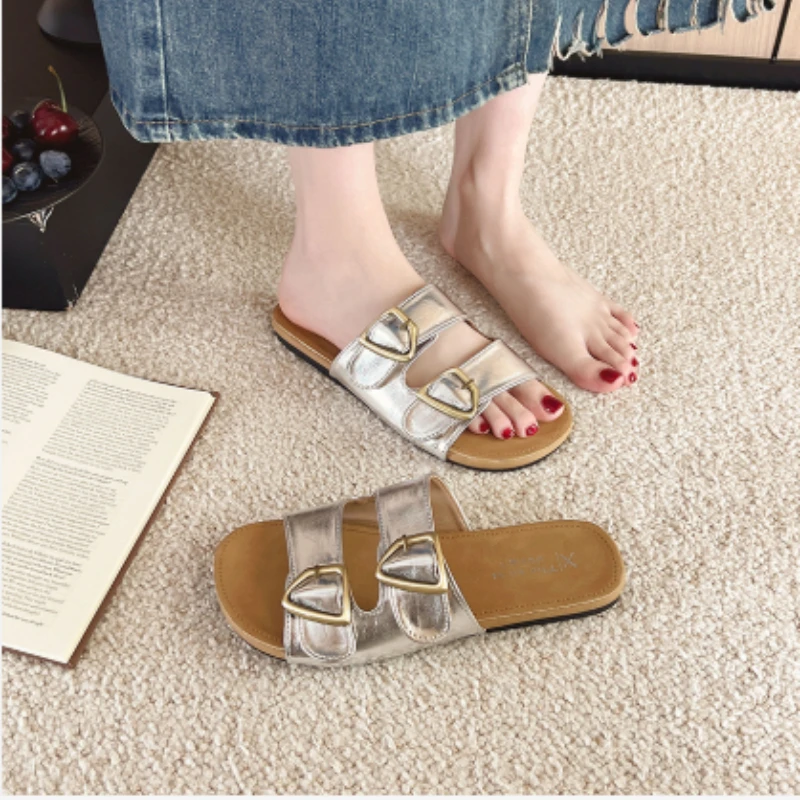 

Women's summer comfortable women's beach shoes with double buckles and flat bottom sandals