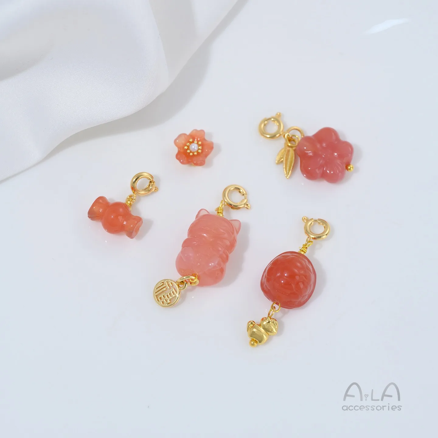 Natural Nanhong Agate Fringed Small Flower Bow Peach Heart Pendant Handmade DIY Crystal Hand Necklace Jewelry Accessories