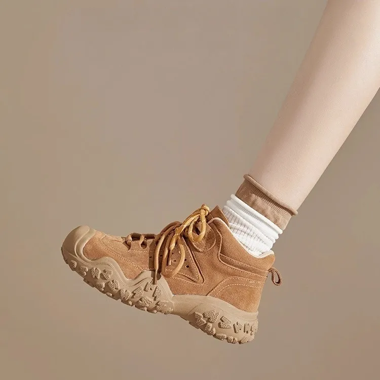 Short boots women's 2025 new outdoor hiking  mountaineering wear-resistant  lightweight off-road running shoes