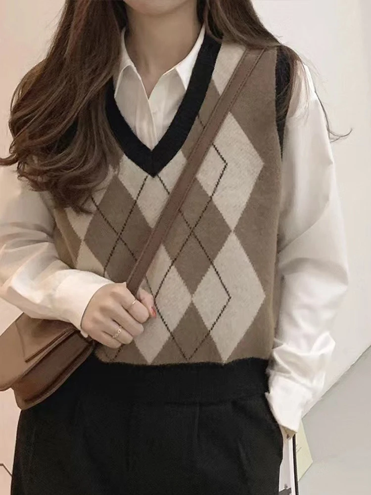 

Argyle Vests Women Vintage Knitted Sweater Female Preppy Style Sleeveless Jumper Ladies Korean Style V Neck Cropped Knitwear Top