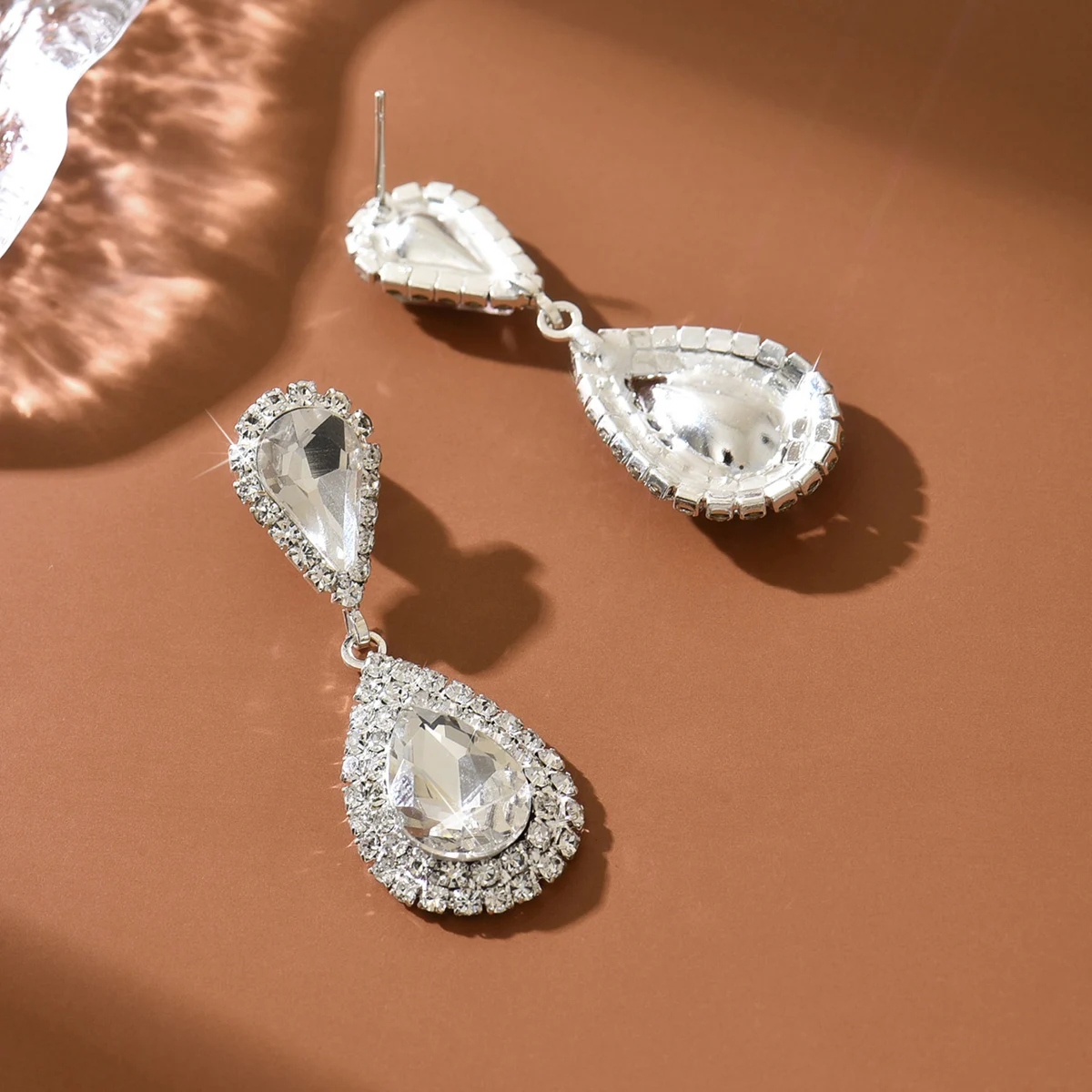 Cross Border Hot Selling European and American Diamond Inlaid Temperament Versatile Earrings, Personalized High-End Water Drople