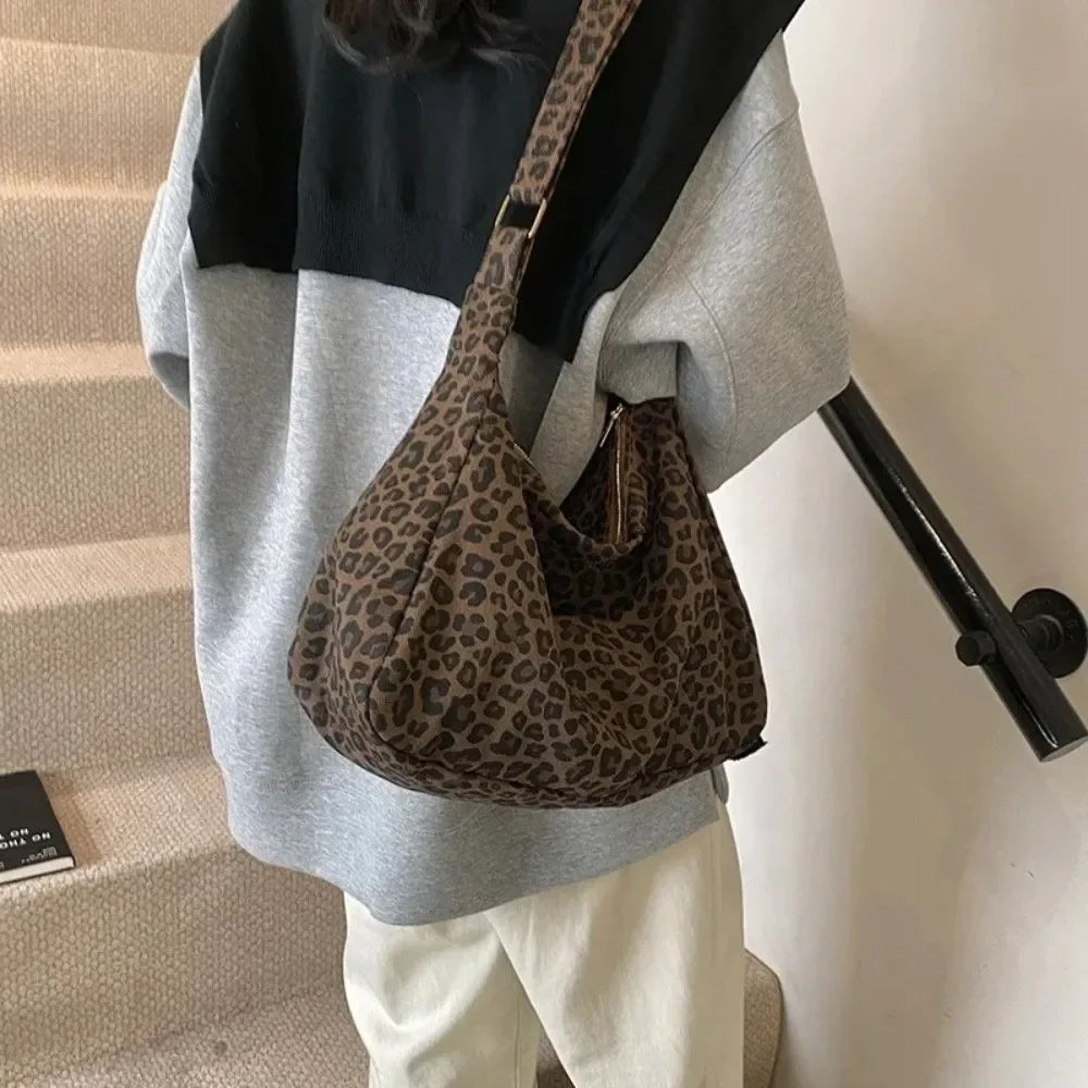 Casual Soft Textile Women'S Shoulder Bag Large Capacity Adjustable Strap Leopard Print Crossbody