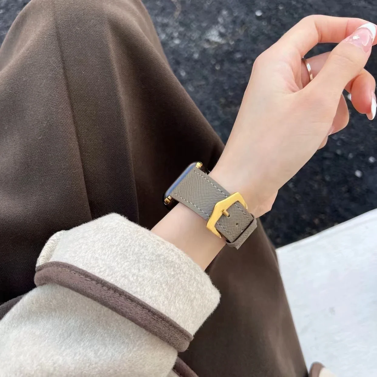 

Nice Leather loop Correa For Apple Watch band 10/9/8/7/6/5/4/3/2/1 SE 38mm 40mm 41mm 42mm 44mm 45mm 46mm 49mm Strap