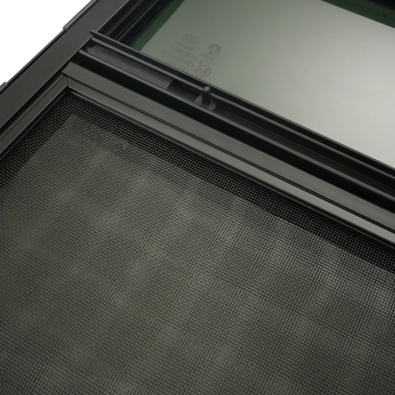 نافذة RV مقطورة على شكل دمعة لتركيب جانبي RV عالمي للتهوية راحة الخصوصية تناسب 2-6 مللي متر 48-55 مللي متر سمك الصفائح المعدنية