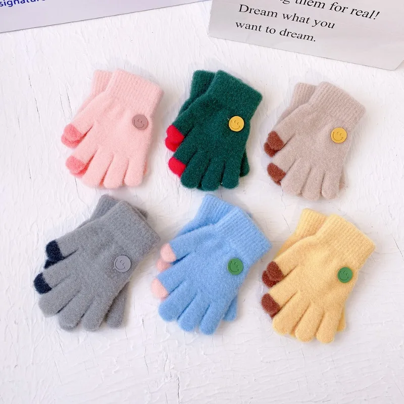 Children's Smiling Face Knitted Warm Gloves for Winter Cold Protection Baby Kindergarten Writing with Five Fingers Not Pilling