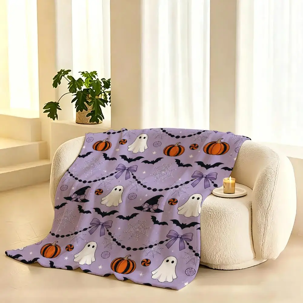 Cute Ghost Garland Halloween Throw Lightweight 240g Flannel Blanket Soft Skin-friendly for Summer Cooling