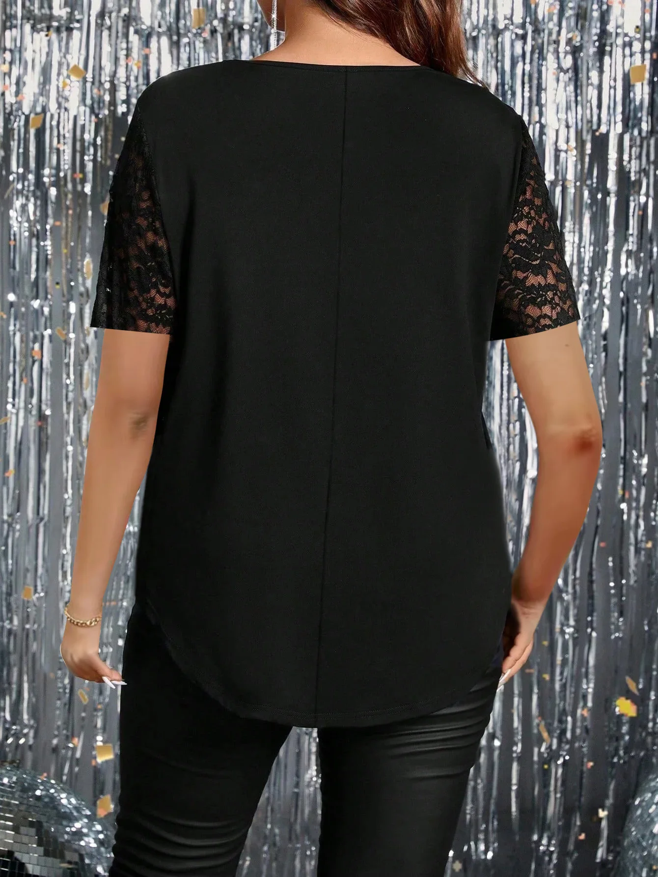 من المألوف بالإضافة إلى حجم موجة الخامس الرقبة الدانتيل قصيرة الأكمام أعلى المرأة عارضة بلوزة أنيقة