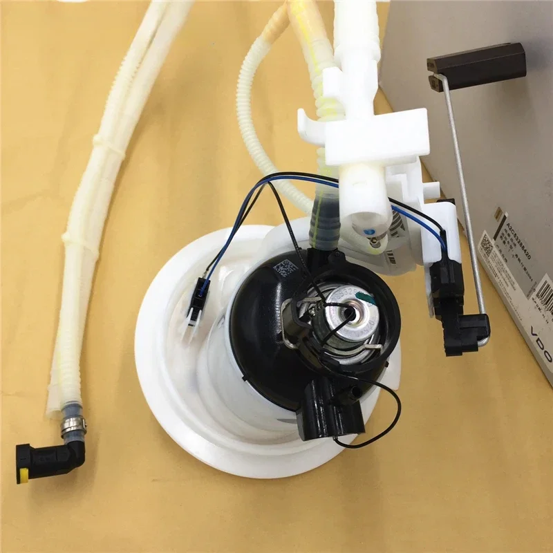 Hot selling item New Fuel Sender Unit with Level Sensor for Mercedes-benz C250 Left Front Fuel Pump Assembly A2C92025000Z