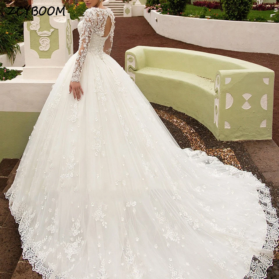 Elegant White O-Neck Appliques Long Sleeves Wedding Dresses 2023 A-Line Floor Length Court Train Lace Up Custom Made Bridal Gown