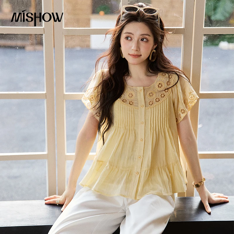

MISHOW Yellow Hollowed Out Embroidered Short Sleeved Shirt For Women Summer 2026 New Pleated Design Breathable Top MXF25X2645