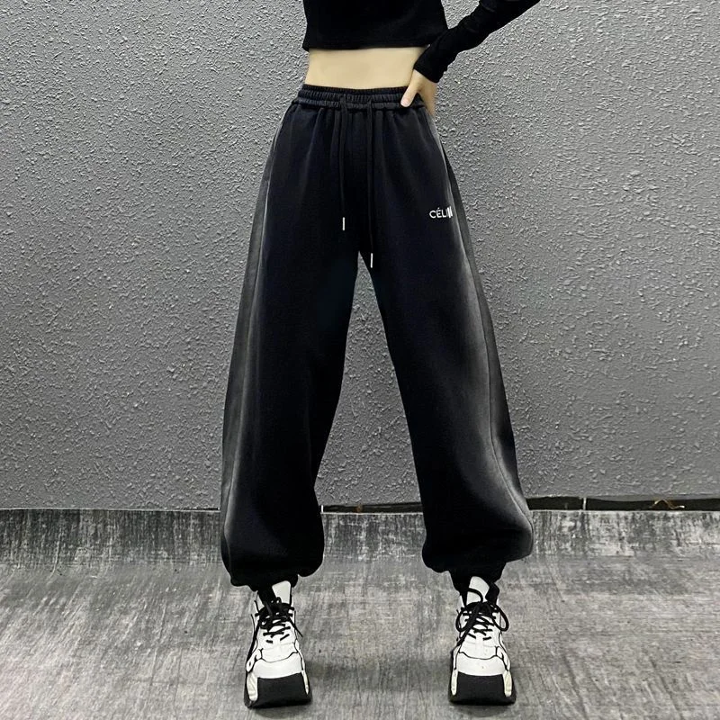 

Женские спортивные повседневные брюки больших размеров с высокой талией, свободного кроя, весенние, с цветными вставками по бокам, эластичные, с манжетами, широкие штанины