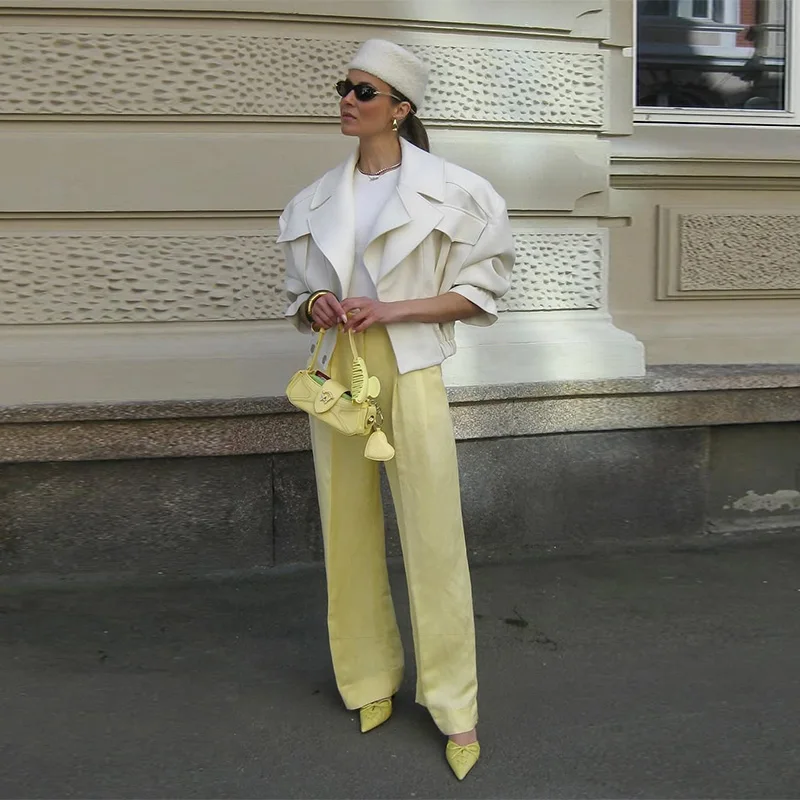 

Modest Chic Coat Loose Label White Casual Office Lady Outerwears Trend Fashionable Jackets Classy 2025 Fall Stylish Street Wear