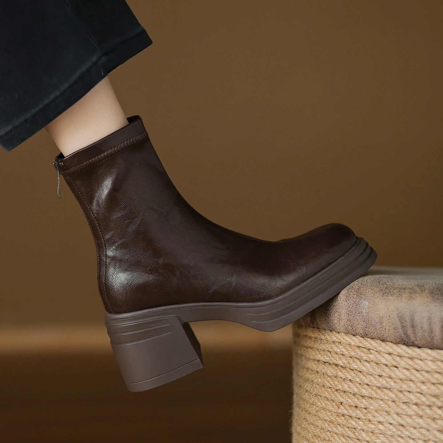 

Women's ort Boots Spring Autumn Winter Faion High Heel Fce Lined Thi Heel Waterproof Platform Zipper Closure