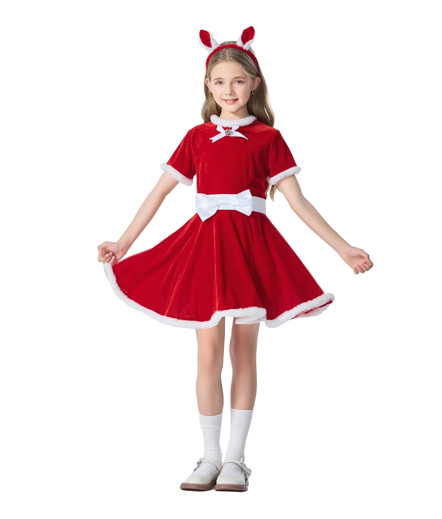 Niedliches Weihnachtskleid-Set für kleine Kinder, bestehend aus einem weiß gefütterten Rock mit flauschigem, weißem Rand, einer weißen Schleife und einer passenden Weihnachtsmütze. – Detail 7
