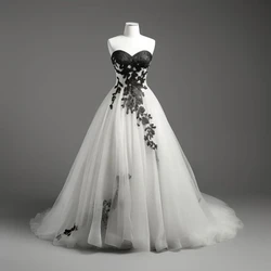 Black and White Wedding Dress Sweetheart Sleeveless Long Tulle Bridal Gown With Lace Appliques Back Lace-up Customized Robe