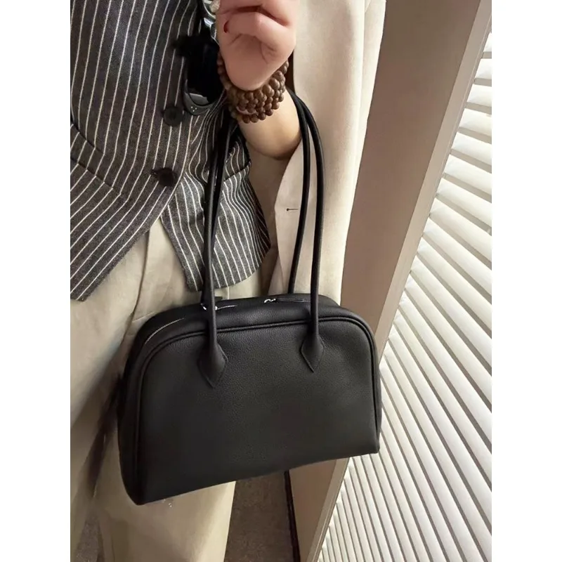 VOLVAETEC First Layer Cowhide Underarm Tote Bag Niche Boston Pillow Bag Bowling Handbag Commuter Shoulder Bag Casual Versatile view 6