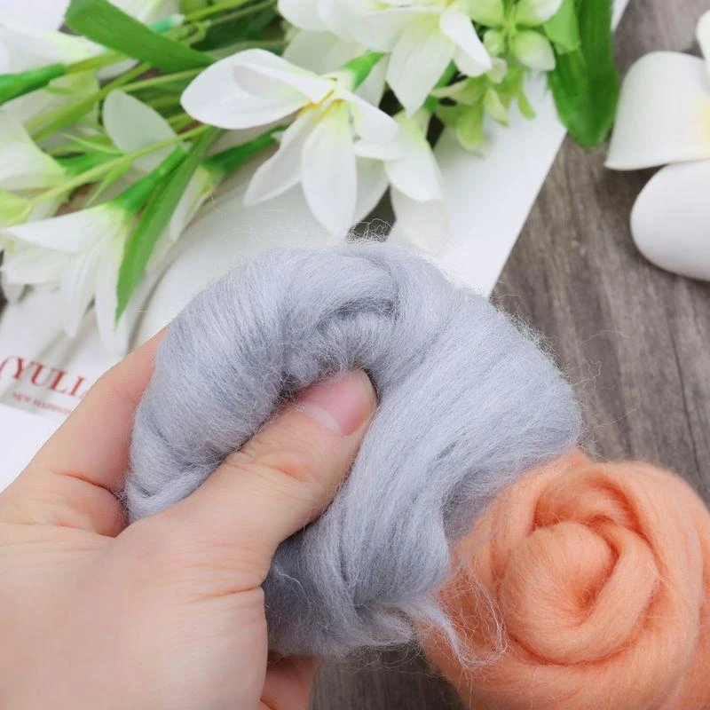 Wool Spinning Felting Fiber 10g Fashion Wool Needle Felting Yarn Fiber for Autumn Winter Scarf Shaw Knitting Crafts Y08E