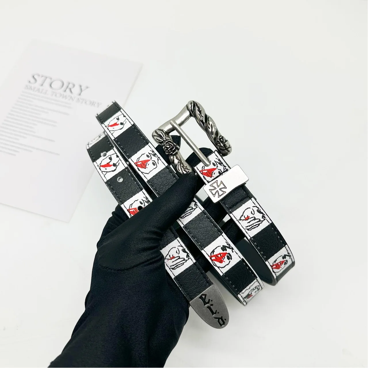 

Erd Melancholy 2nd Gen Unisex Nosebleed Belt - Hand-Drawn Chessboard Print Black & White Adjustable Belt for Men & Women